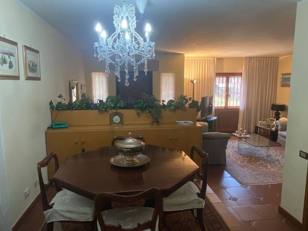casa indipendente in vendita ad Albano Laziale