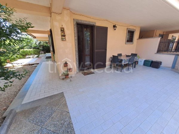 appartamento in vendita ad Albano Laziale in zona Pavona
