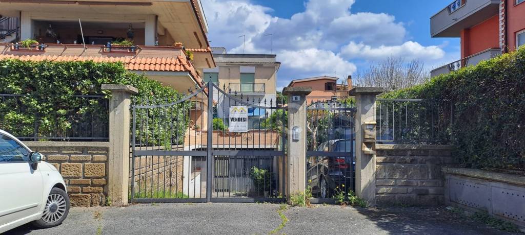 trivano in vendita ad Albano Laziale in zona Marfoli