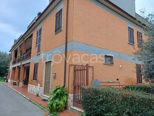 appartamento in vendita ad Albano Laziale in zona Marfoli
