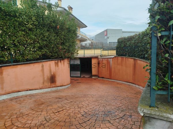 locale di sgombero in vendita ad Albano Laziale