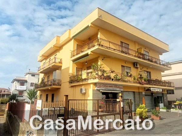 appartamento in vendita ad Albano Laziale in zona Pavona