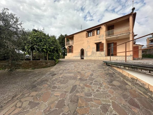 casa indipendente in vendita ad Albano Laziale in zona Cecchina