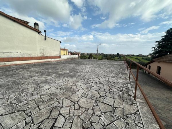 casa indipendente in vendita ad Albano Laziale in zona Cecchina