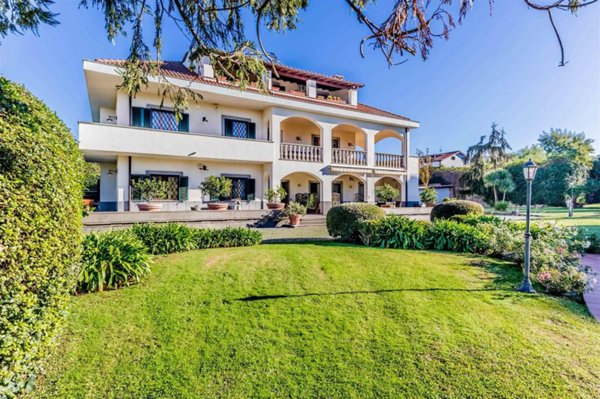 casa indipendente in vendita ad Albano Laziale