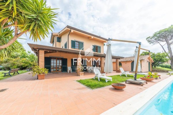 casa indipendente in vendita ad Albano Laziale
