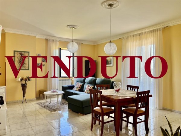 appartamento in vendita ad Albano Laziale in zona Cecchina