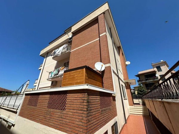 appartamento in vendita ad Albano Laziale in zona Cecchina