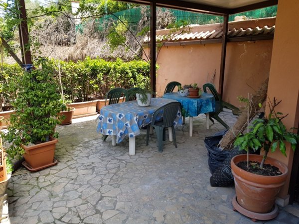 appartamento in vendita ad Albano Laziale in zona Pavona
