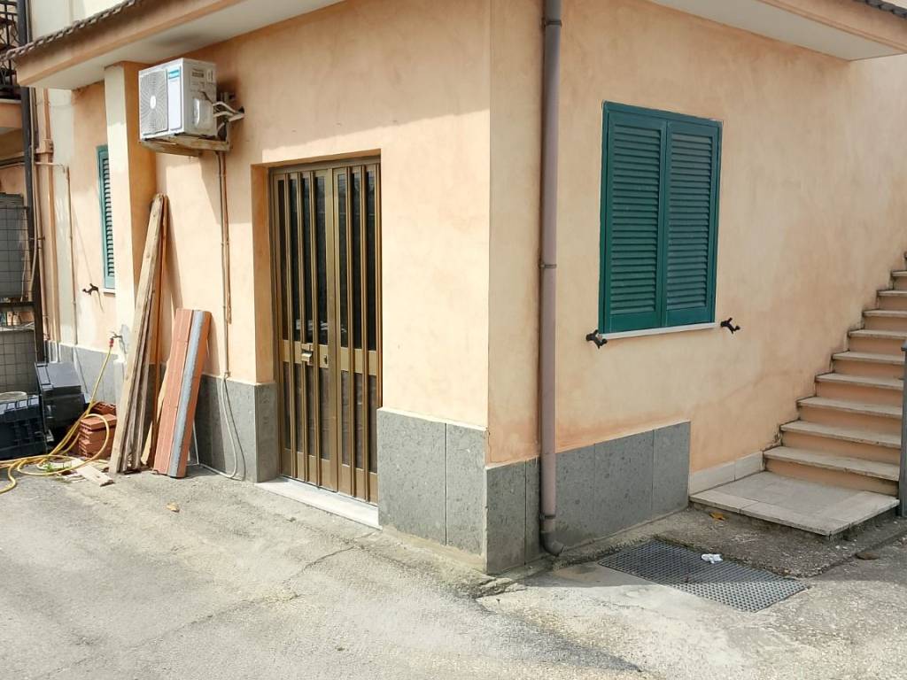 appartamento in vendita ad Albano Laziale in zona Marfoli