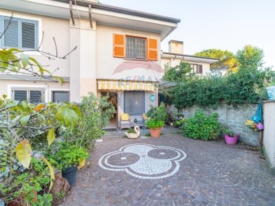 casa indipendente in vendita ad Albano Laziale