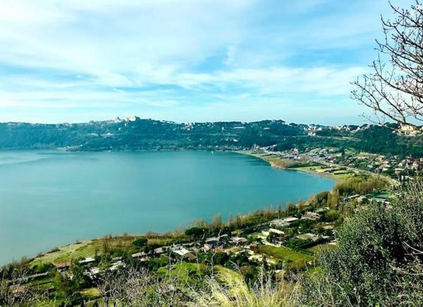 appartamento in vendita ad Albano Laziale