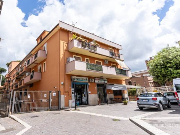 appartamento in vendita ad Albano Laziale in zona Cecchina