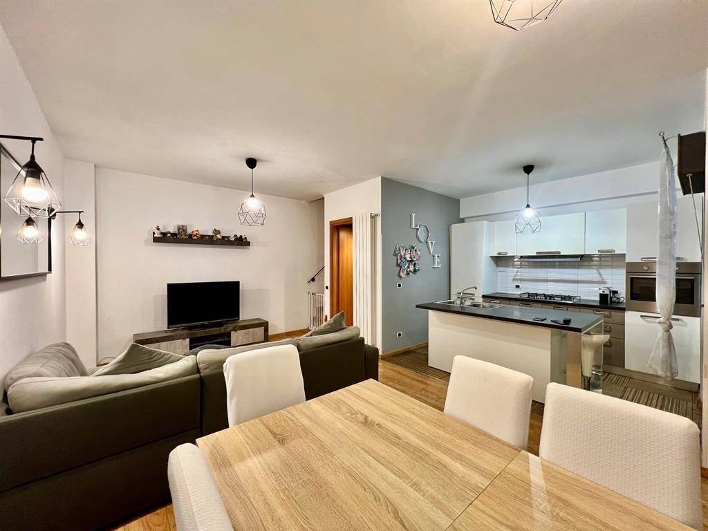 casa indipendente in vendita ad Albano Laziale