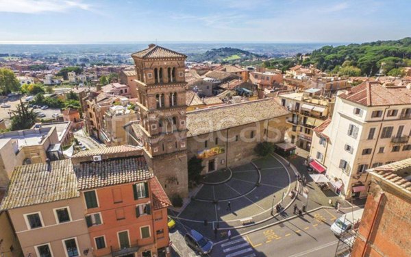 appartamento in vendita ad Albano Laziale
