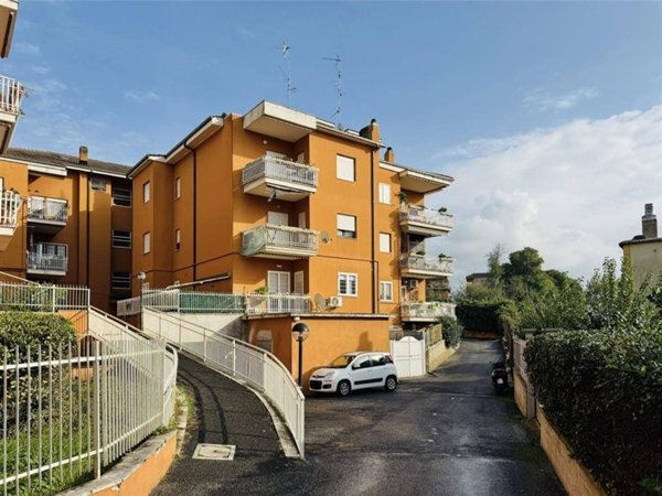 appartamento in vendita ad Albano Laziale