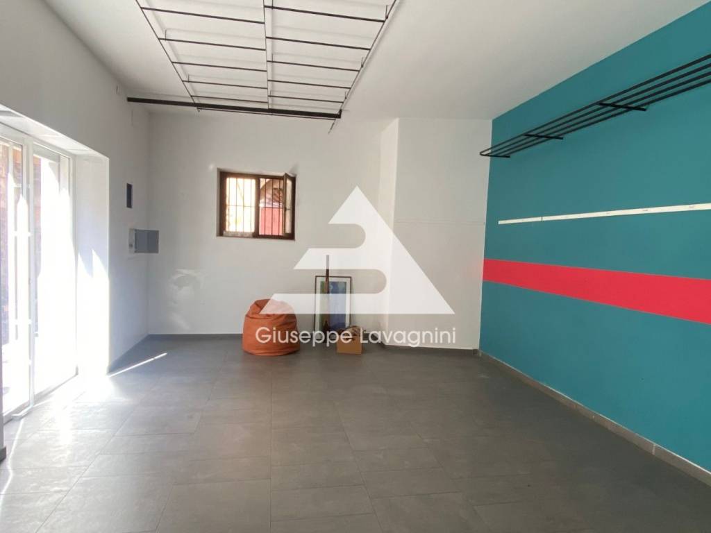 negozio in vendita ad Albano Laziale
