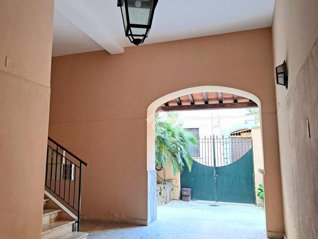 casa indipendente in vendita ad Albano Laziale