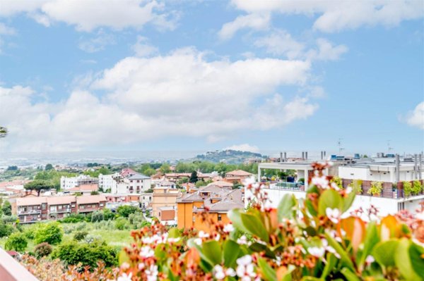 appartamento in vendita ad Albano Laziale