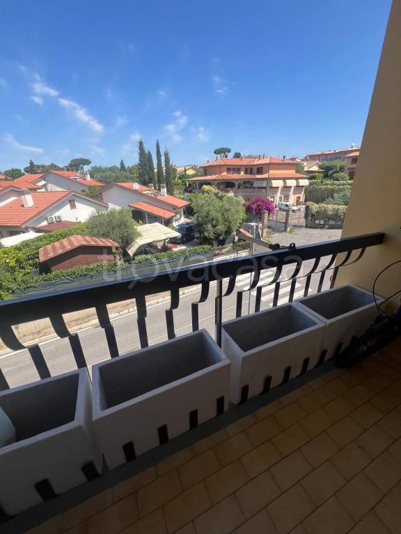 appartamento in vendita ad Albano Laziale in zona Cecchina