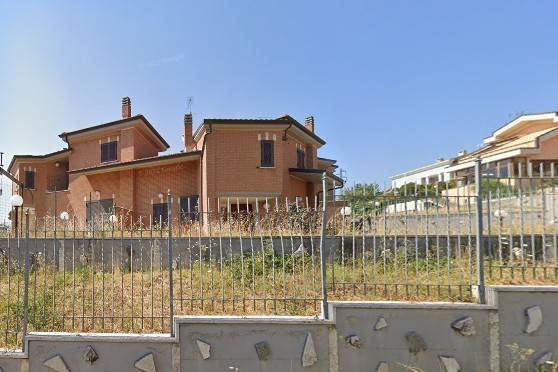 casa indipendente in vendita ad Albano Laziale