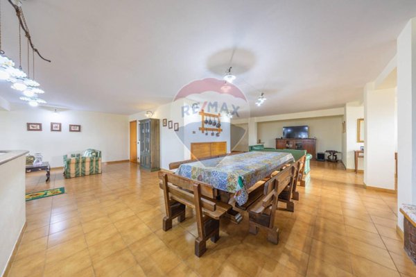 casa indipendente in vendita ad Albano Laziale in zona Cecchina