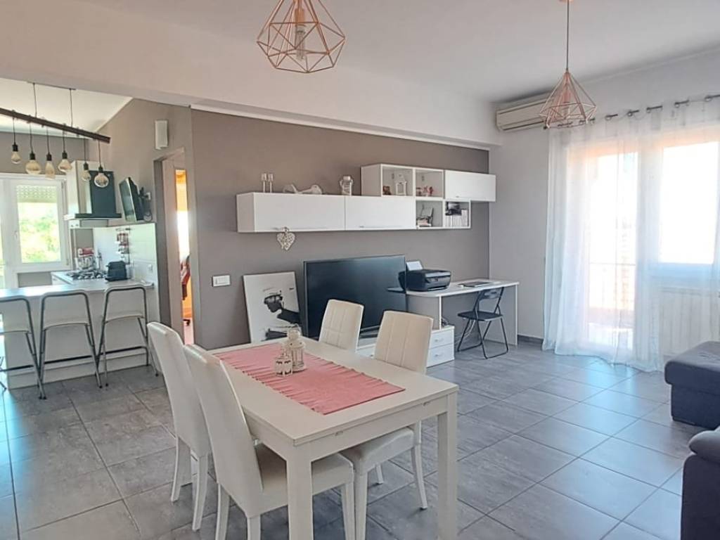 appartamento in vendita ad Albano Laziale in zona Pavona