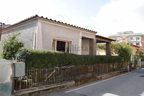 appartamento in vendita ad Albano Laziale in zona Cecchina
