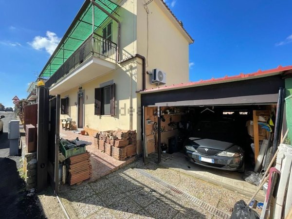 appartamento in vendita ad Albano Laziale in zona Marfoli