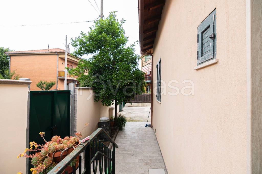 casa indipendente in vendita ad Albano Laziale in zona Marfoli
