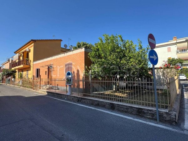 appartamento in vendita ad Albano Laziale in zona Marfoli