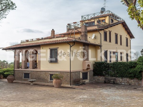casa indipendente in vendita ad Albano Laziale