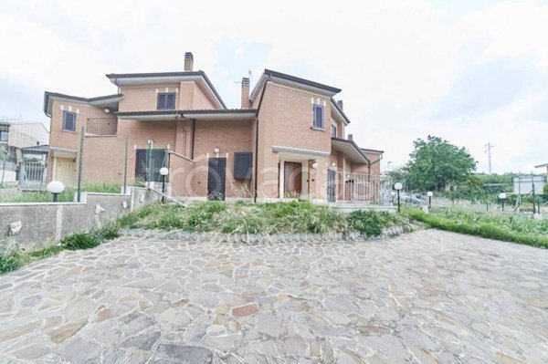 casa indipendente in vendita ad Albano Laziale