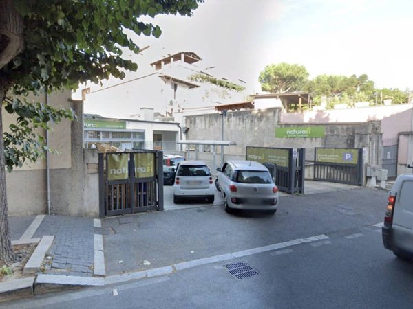 negozio in vendita ad Albano Laziale