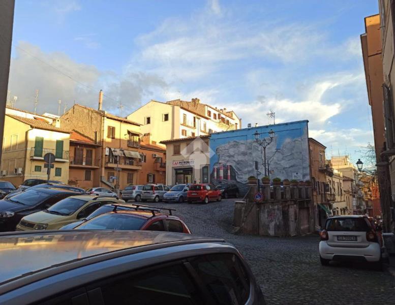locale di sgombero in vendita ad Albano Laziale