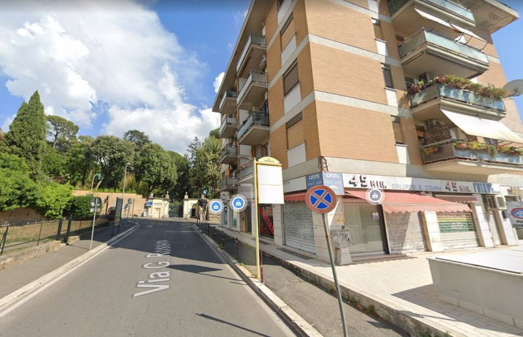 negozio in vendita ad Albano Laziale