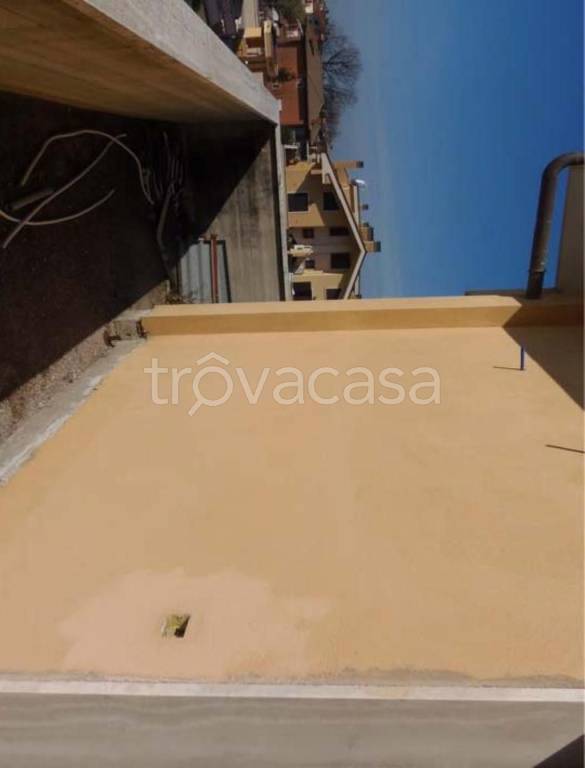 appartamento in vendita ad Albano Laziale in zona Pavona