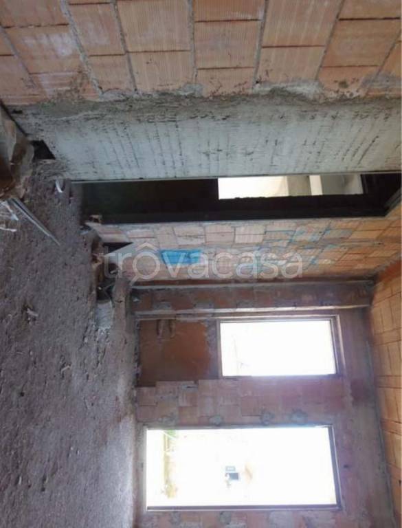 appartamento in vendita ad Albano Laziale in zona Pavona