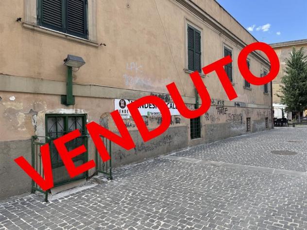 negozio in vendita ad Albano Laziale