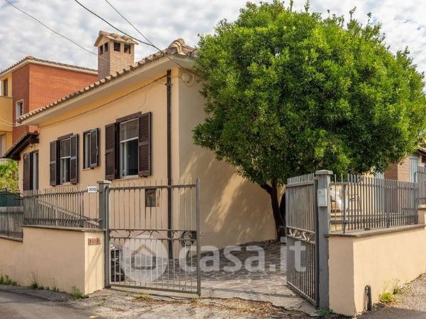 casa indipendente in vendita ad Albano Laziale