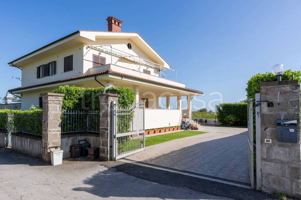 casa indipendente in vendita ad Albano Laziale