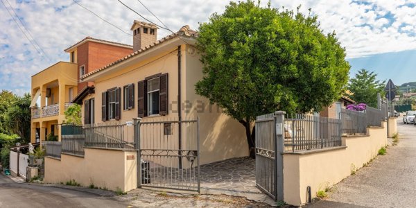 appartamento in vendita ad Albano Laziale
