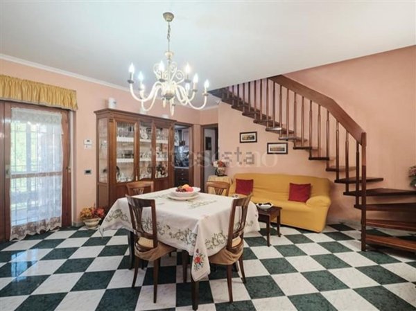 appartamento in vendita ad Albano Laziale in zona Cecchina