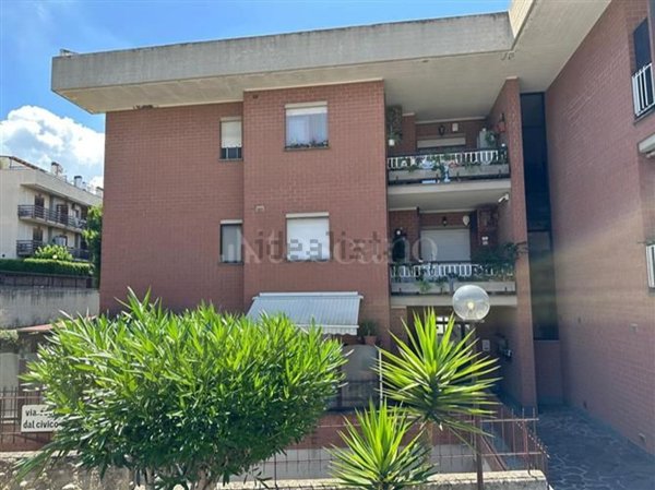 appartamento in vendita ad Albano Laziale in zona Cecchina