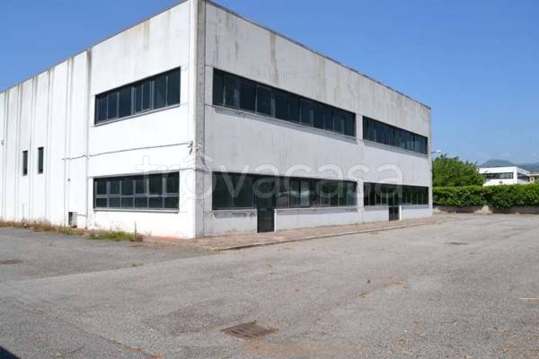terreno edificabile in vendita ad Albano Laziale in zona Cecchina