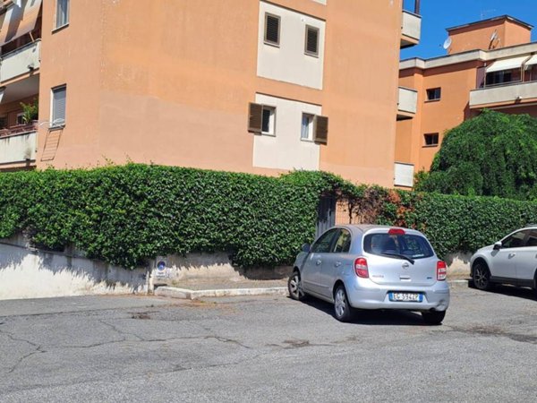 appartamento in vendita ad Albano Laziale in zona Pavona