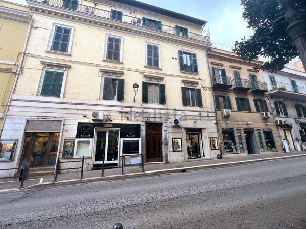 appartamento in vendita ad Albano Laziale