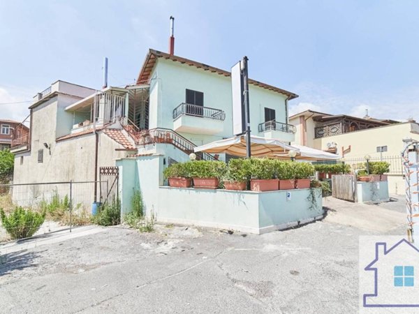 appartamento in vendita ad Albano Laziale in zona Cecchina