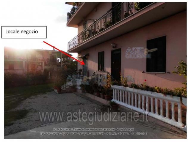 negozio in vendita ad Albano Laziale