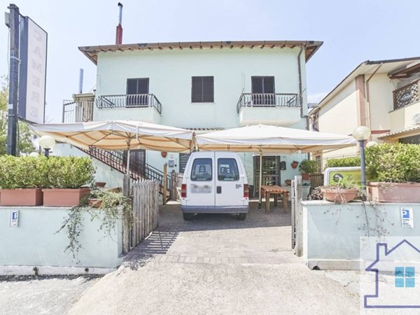 appartamento in vendita ad Albano Laziale in zona Cecchina